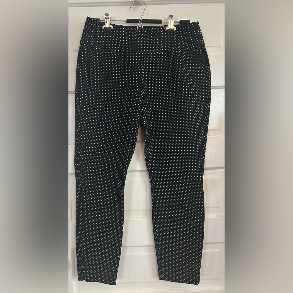 NWOT CAbi Seaside Black and White Dot Cropped Pants, size 10